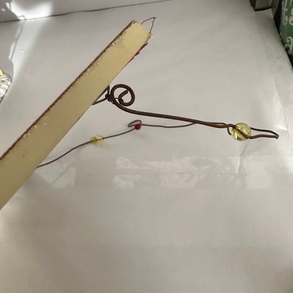 “Believe in the Magic of Christmas” Sign • Hanging Wall Decor - Picture 6 of 6